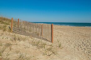 Barefoot Ventures 4 Bedroom Townhouse by RedAwning