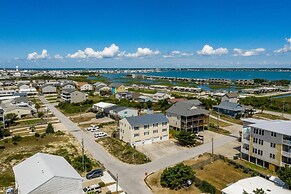 Barefoot Ventures 4 Bedroom Townhouse by RedAwning