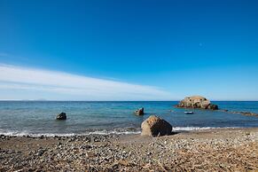 PREVELI DIONYSSOS ROOMS