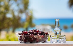 PREVELI DIONYSSOS ROOMS