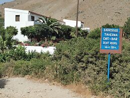 PREVELI DIONYSSOS ROOMS