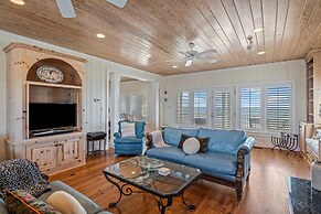 The Amadeus 5 Bedroom Home by RedAwning