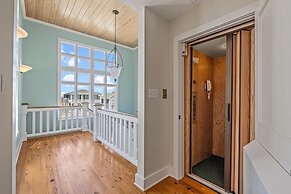 The Amadeus 5 Bedroom Home by RedAwning