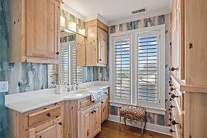 The Amadeus 5 Bedroom Home by RedAwning