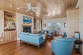 The Amadeus 5 Bedroom Home by RedAwning