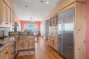 The Amadeus 5 Bedroom Home by RedAwning