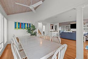 Seabiscuit 5 Bedroom Home by RedAwning