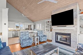 Seabiscuit 5 Bedroom Home by RedAwning