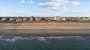 Seabiscuit 5 Bedroom Home by RedAwning