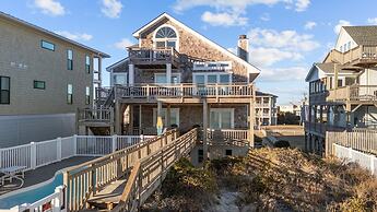 Seabiscuit 5 Bedroom Home by RedAwning