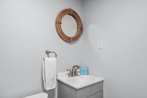 Seabiscuit 5 Bedroom Home by RedAwning