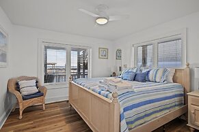 Seabiscuit 5 Bedroom Home by RedAwning