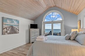 Seabiscuit 5 Bedroom Home by RedAwning