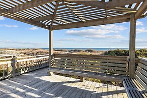 Seabiscuit 5 Bedroom Home by RedAwning