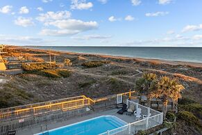 Seabiscuit 5 Bedroom Home by RedAwning