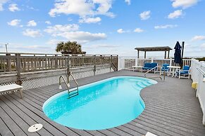 Seabiscuit 5 Bedroom Home by RedAwning