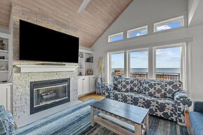 Seabiscuit 5 Bedroom Home by RedAwning