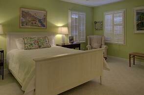 Nash Cottage 6 Bedroom Home by RedAwning