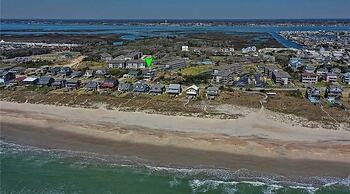 Nash Cottage 6 Bedroom Home by RedAwning