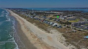 Nash Cottage 6 Bedroom Home by RedAwning