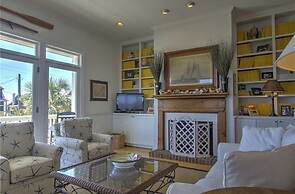 Nash Cottage 6 Bedroom Home by RedAwning