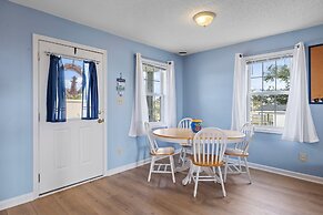 Gotta Getaway 3 Bedroom Home by Redawning