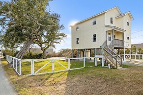 Gotta Getaway 3 Bedroom Home by Redawning