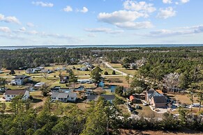 Otter Banks Retreat 3 Bedroom Home by RedAwning