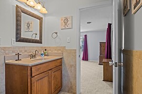 Otter Banks Retreat 3 Bedroom Home by RedAwning