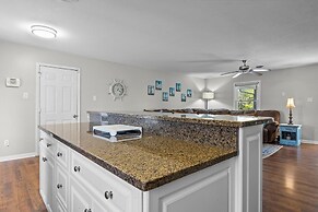 Otter Banks Retreat 3 Bedroom Home by RedAwning