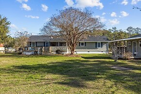 Otter Banks Retreat 3 Bedroom Home by RedAwning