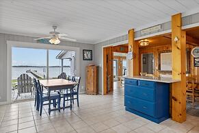 Harolds House 4 Bedroom Home by RedAwning