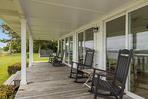 Harolds House 4 Bedroom Home by RedAwning