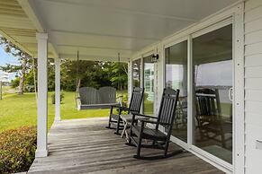 Harolds House 4 Bedroom Home by RedAwning