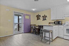 Boardwalk Shores C 3 Bedroom Duplex by RedAwning