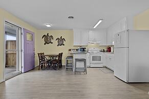 Boardwalk Shores C 3 Bedroom Duplex by RedAwning