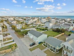 Anchors Away Unit 4 2 Bedroom Duplex by RedAwning