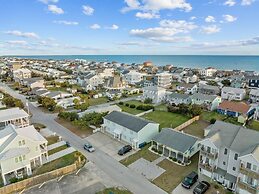 Anchors Away Unit 4 2 Bedroom Duplex by RedAwning