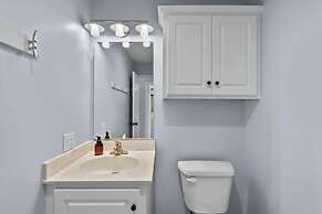 Anchors Away Unit 4 2 Bedroom Duplex by RedAwning