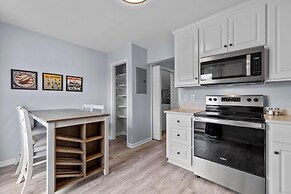 Anchors Away Unit 4 2 Bedroom Duplex by RedAwning