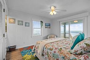 The Beachcomber 5 Bedroom Home by RedAwning