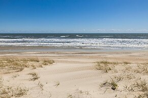 The Beachcomber 5 Bedroom Home by RedAwning