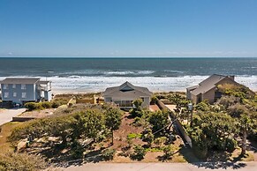 The Beachcomber 5 Bedroom Home by RedAwning