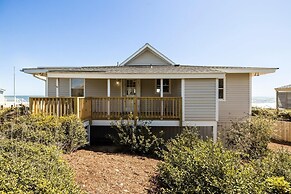 The Beachcomber 5 Bedroom Home by RedAwning