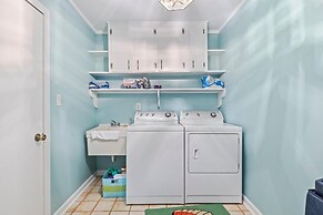 The Beachcomber 5 Bedroom Home by RedAwning