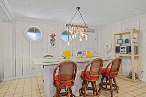 The Beachcomber 5 Bedroom Home by RedAwning