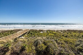 The Beachcomber 5 Bedroom Home by RedAwning