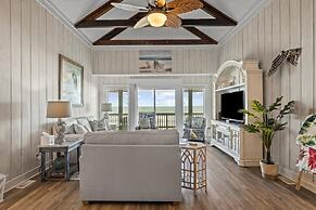 The Beachcomber 5 Bedroom Home by RedAwning
