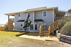 The Beachcomber 5 Bedroom Home by RedAwning