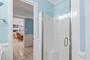 The Beachcomber 5 Bedroom Home by RedAwning